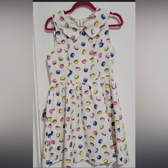 Holly Bracker Dresses & Skirts - Holly Bracker Peter Pan Collar and Sleeveless Macarons Dress